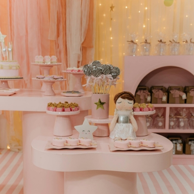 Cartoon Theme Decoration